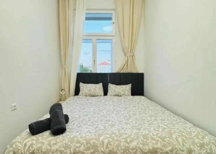 Stylish 4BR Apt Near Westbahnhof