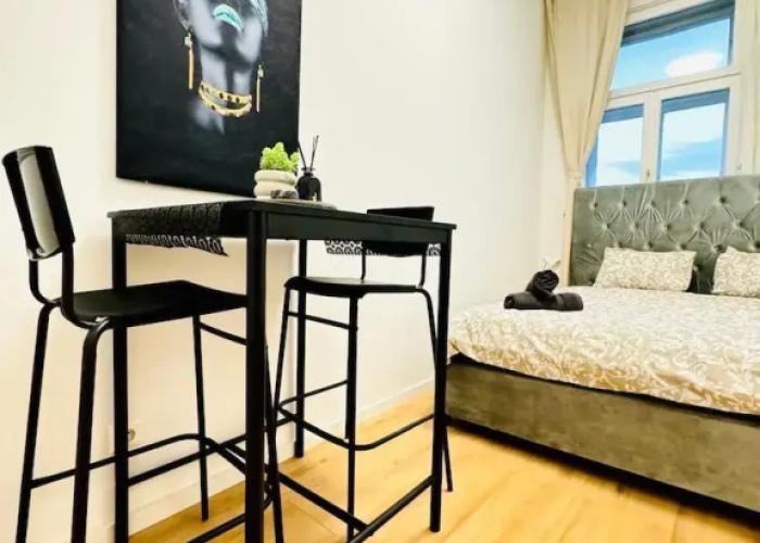 Stylish 4BR Apt Near Westbahnhof