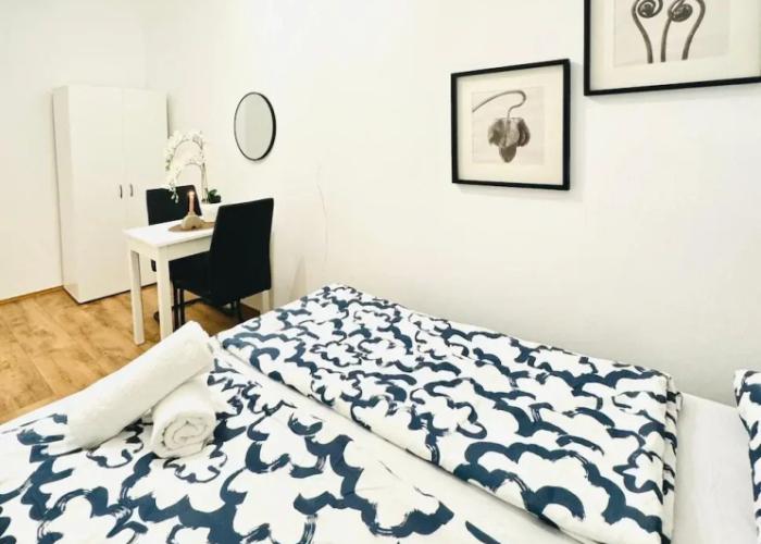 5BR Apt For 10 Walk to Kaufpark Alterlaa