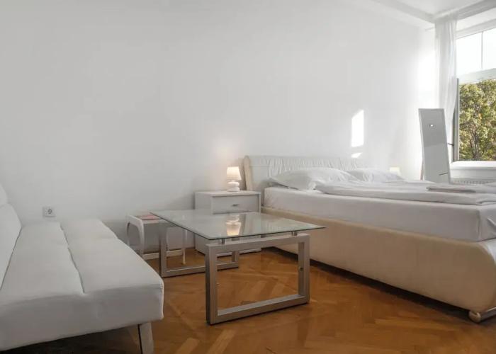 Perfect 7BR Stay Near Hauptbahnhof