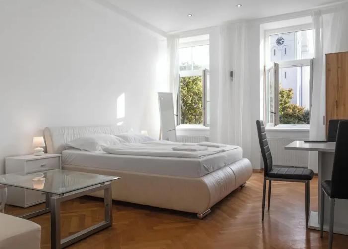 Perfect 7BR Stay Near Hauptbahnhof