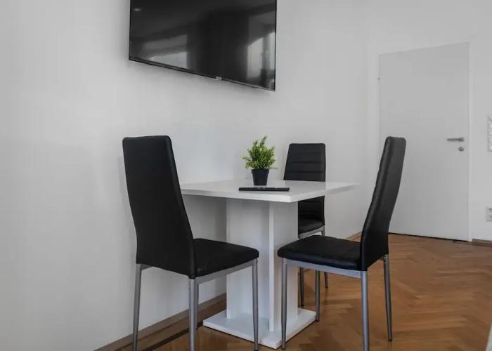 Perfect 7BR Stay Near Hauptbahnhof