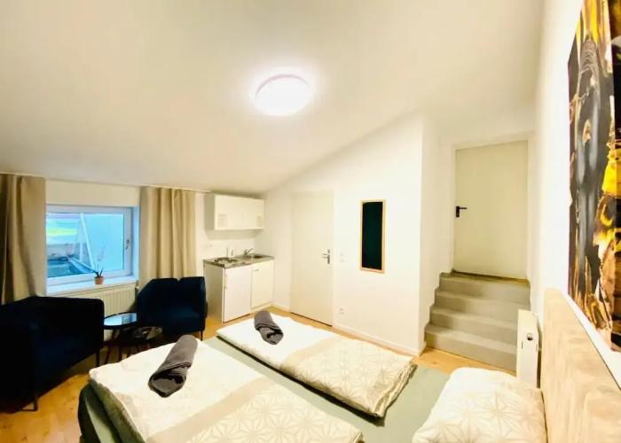 8 Studios with Terrace in Margareten
