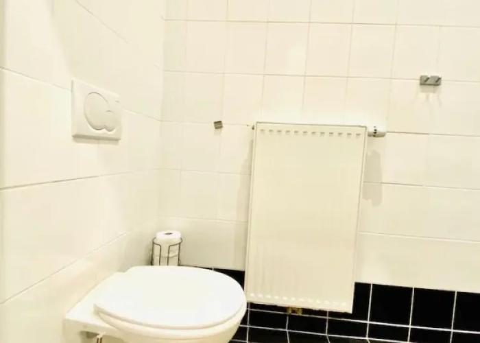 Comfy and Scenic 4BR Stay in Ottakring