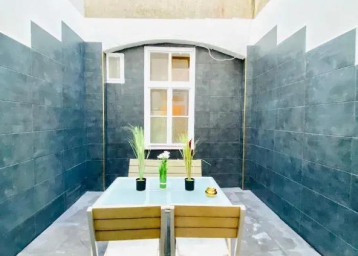 Comfy and Scenic 4BR Stay in Ottakring
