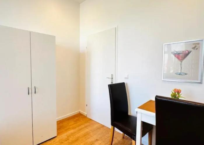 Cozy 3BR Apt Near Kaufpark Alterlaa