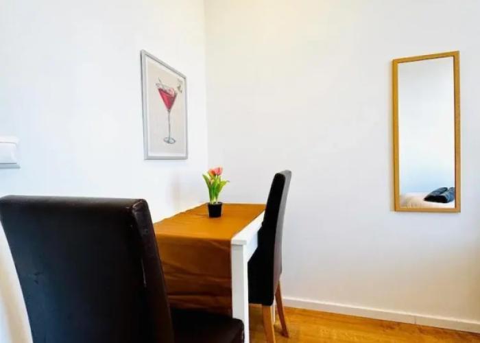 Cozy 3BR Apt Near Kaufpark Alterlaa