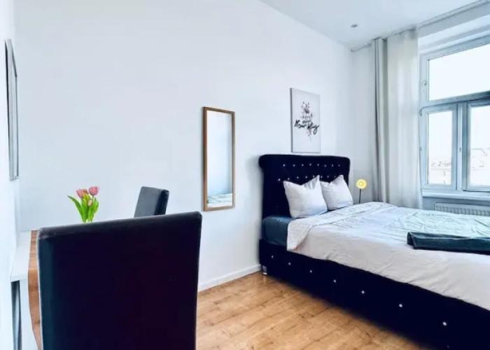 Cozy 3BR Apt Near Kaufpark Alterlaa