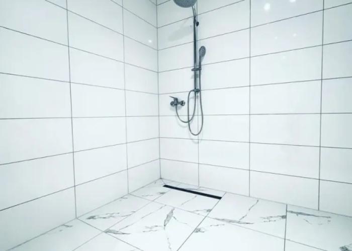 Lovely 4BR Apt Near Kaufpark Alterlaa