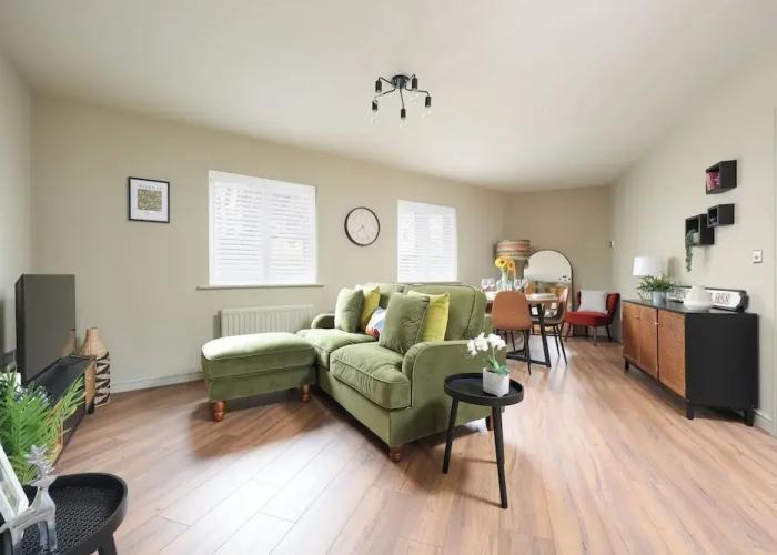 Stylish Flat With Sofa Bed in Malmesbury
