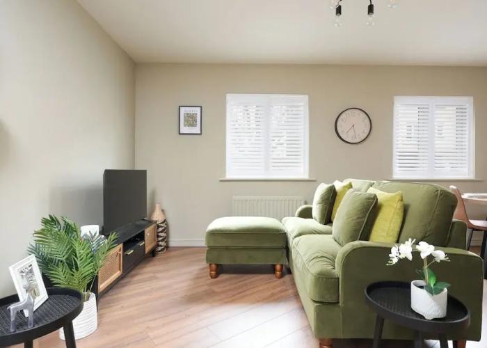 Stylish Flat With Sofa Bed in Malmesbury