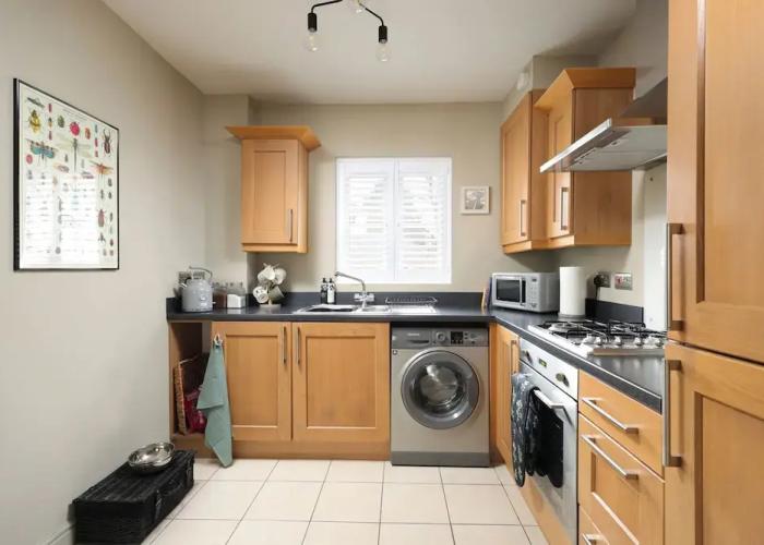 Stylish Flat With Sofa Bed in Malmesbury