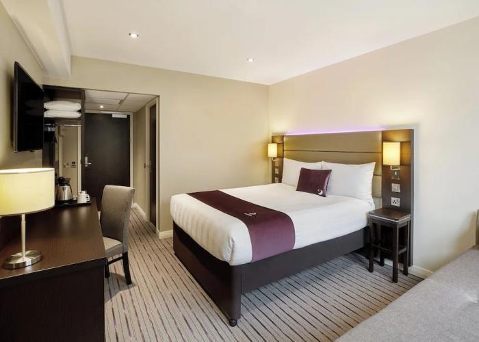 Premier Inn Abingdon - A34