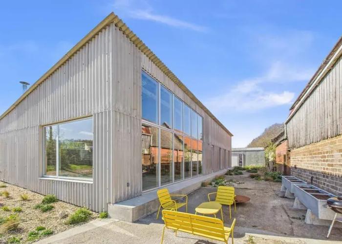 South Barns a Spacious Barn Conversion Near Cowes