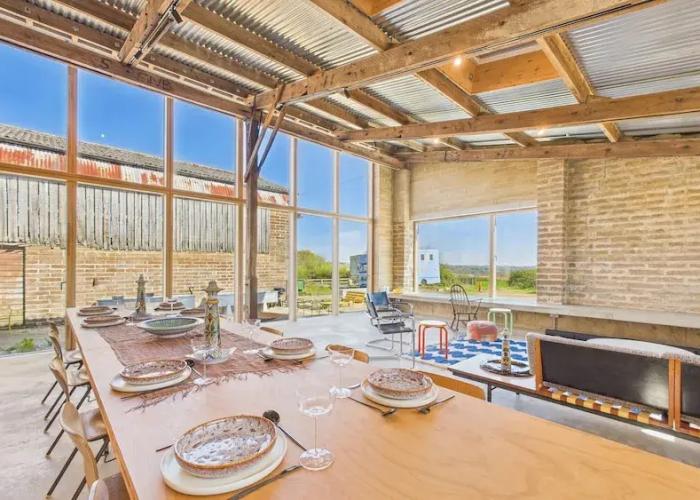 South Barns a Spacious Barn Conversion Near Cowes