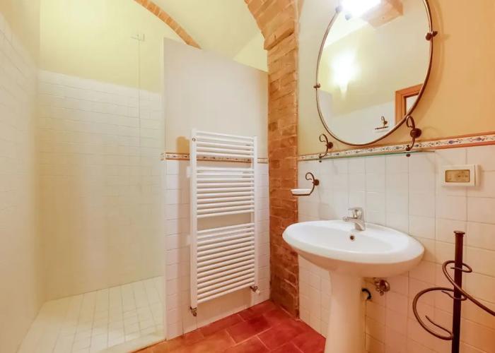 Farmhouse With Swimming Pool in Poggibonsi