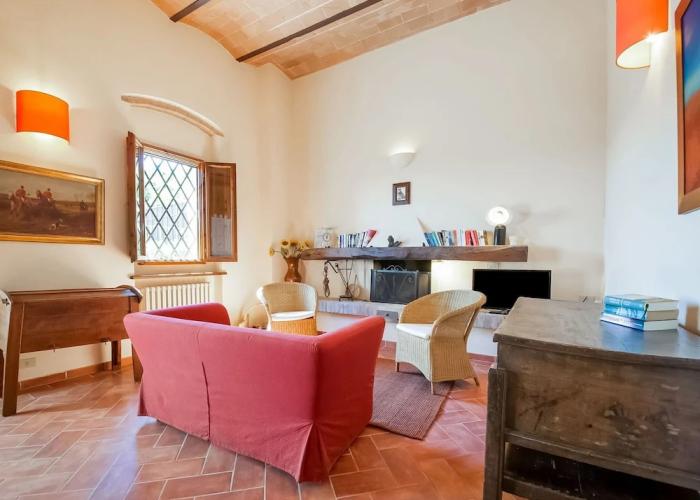 Farmhouse With Swimming Pool in Poggibonsi