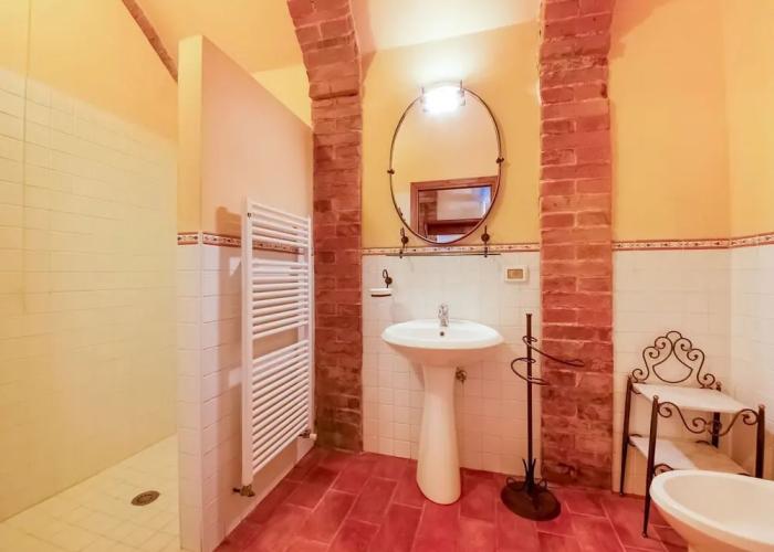 Farmhouse With Swimming Pool in Poggibonsi