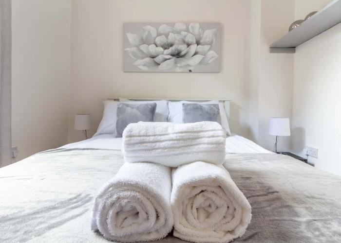 Host Stay Club Chambers
