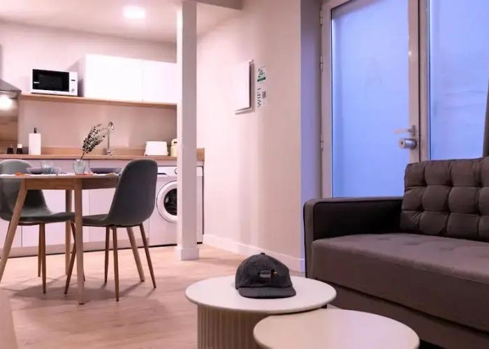 Apartamentos Lydia by gaiarooms