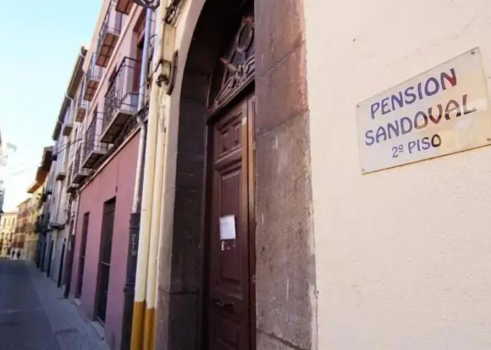 Pensión Sandoval by gaiarooms