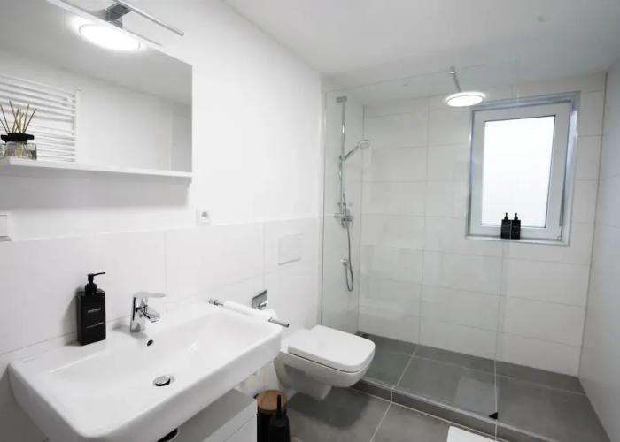 KC Hostings - Prestige Apartments