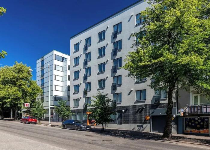 Modern Studio next to Railway Station