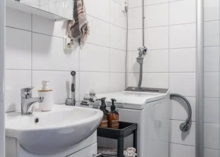 Bright & Cozy, Renovated Studio in the Center