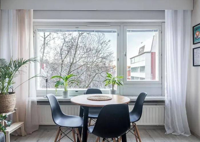 Bright & Cozy, Renovated Studio in the Center