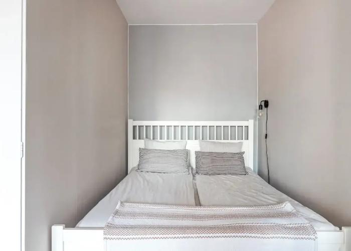 Bright & Cozy, Renovated Studio in the Center