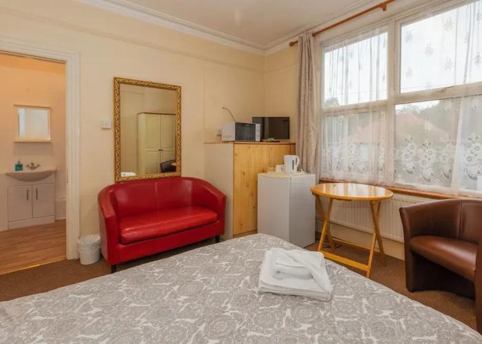 Ricky Road Guest House - Budget