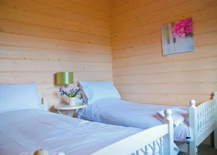 Skylark Lodge