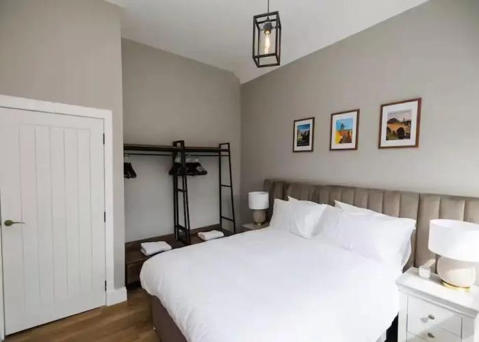 Stylish 2-bed Apartment in the Heritage Quarter