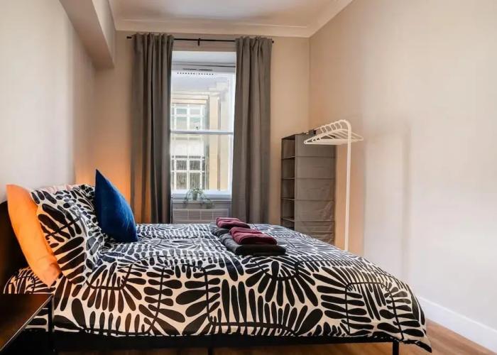 2 Bed Flat - Town Centre