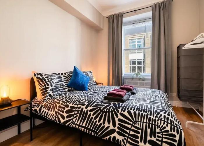 2 Bed Flat - Town Centre