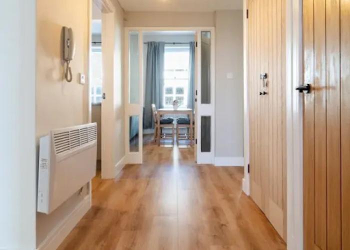 2 Bed Flat - Town Centre