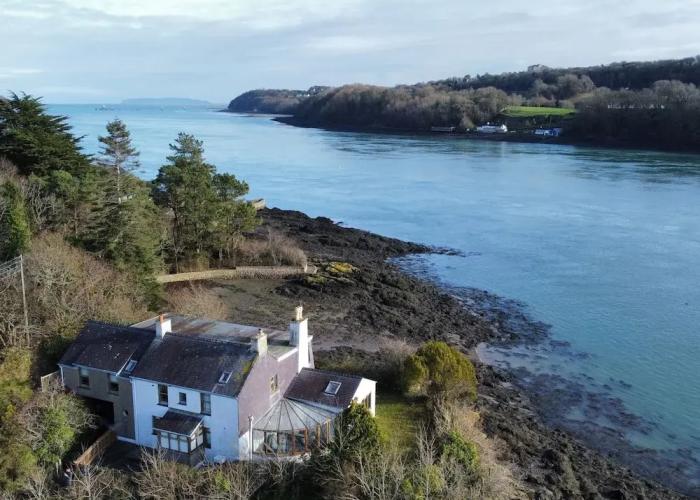 Ynys Faelog Cottage
