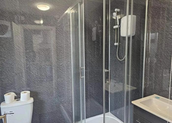 Charming and Compact Studio in Bridgend