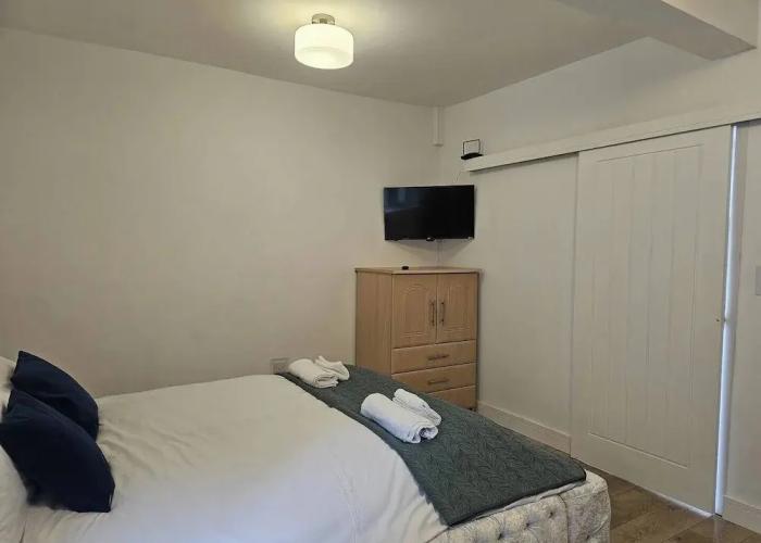 Charming and Compact Studio in Bridgend