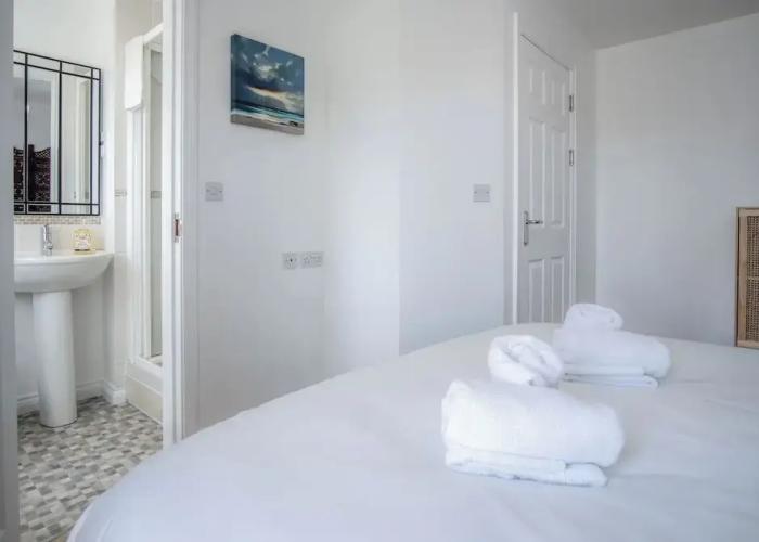 Swn Y Mor - 4 Bedroom - Llanelli