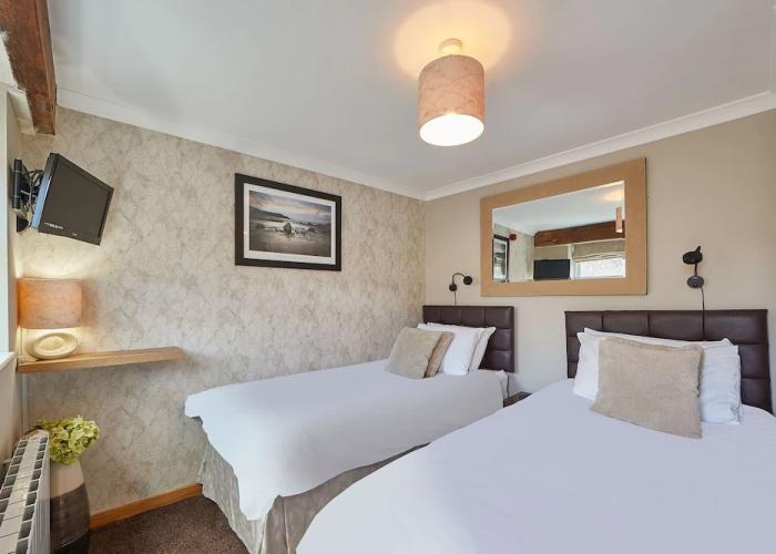 Host Stay Rosedale House