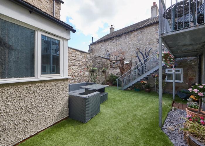 Host Stay Rosedale House