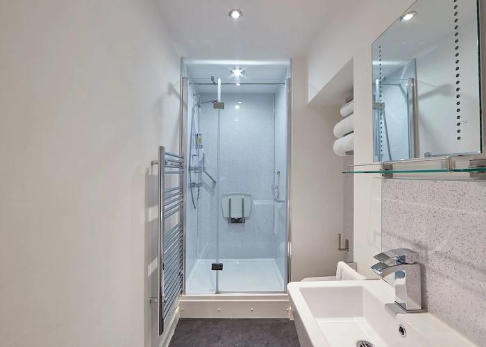 Host Stay Rosedale House