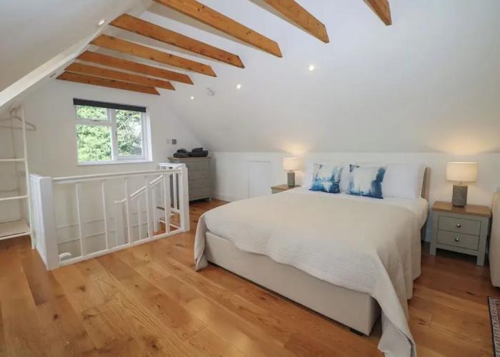 Thames Retreat