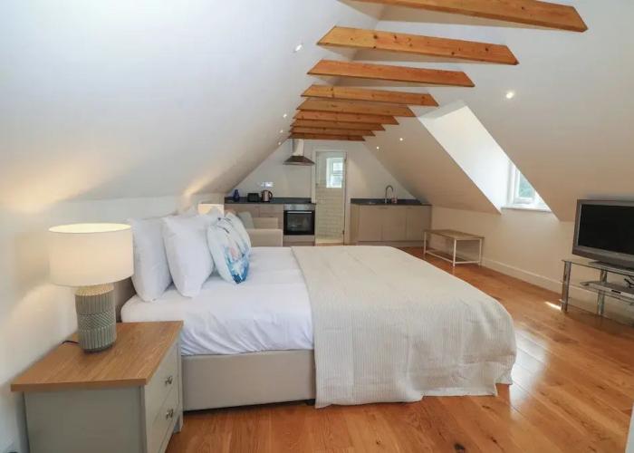 Thames Retreat