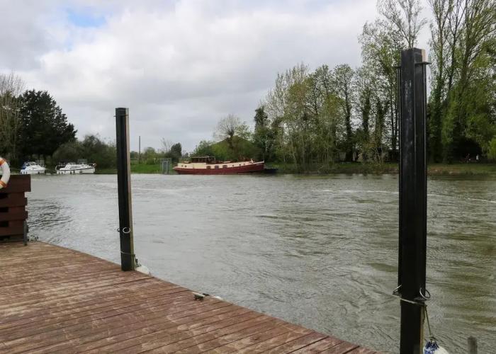 Thames Retreat