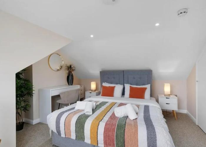 Stylish 4 Bedroom Home in Brightside Ave