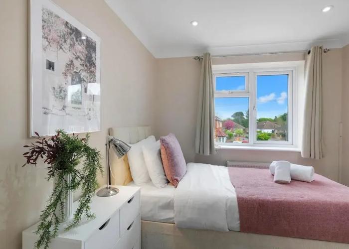 Stylish 4 Bedroom Home in Brightside Ave