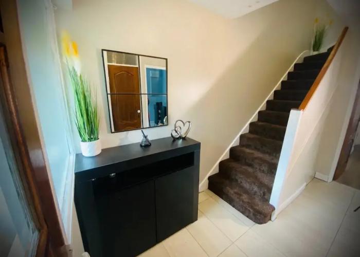 Hotel Modern-petfriendly-privategarden-family-20mintoldn