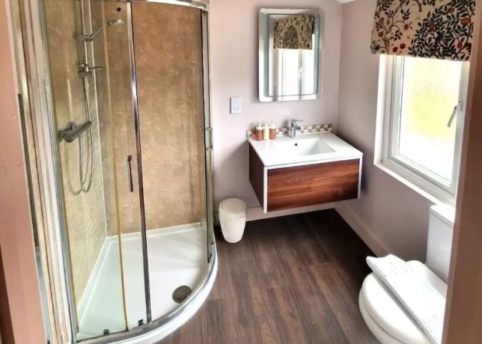 Oak Tree Rooms
